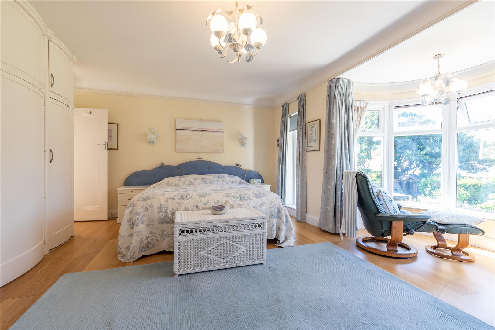 Property information Luxury & Prestige